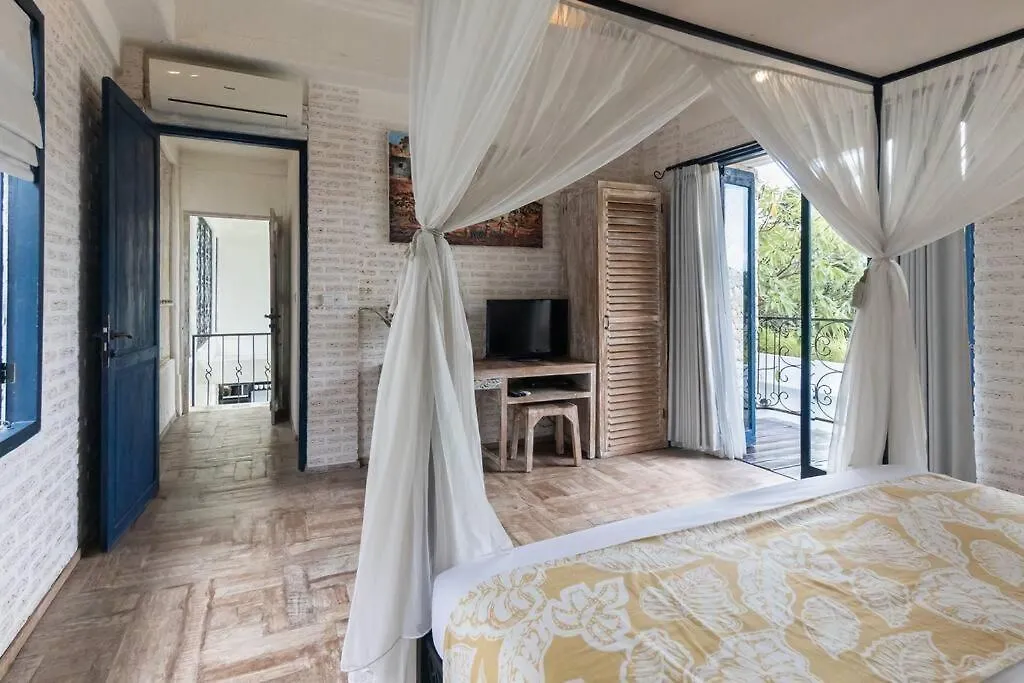 Tyche Villa - Luxury Villa In Seminyak Near Beach