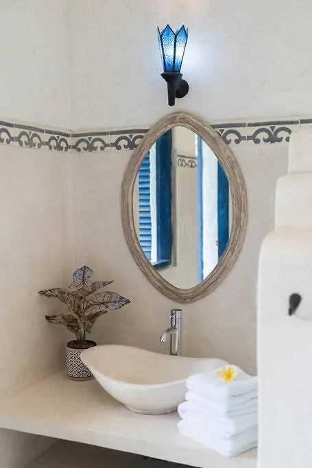 Tyche Villa - Luxury Villa In Seminyak Near Beach